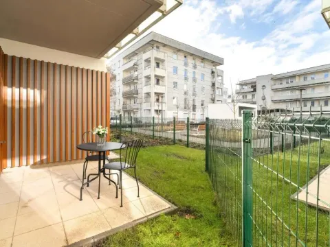 Pastel Blue Studio Grunwald with Garden & Parking Poznań by Noclegi Renters, photo 3 of 10