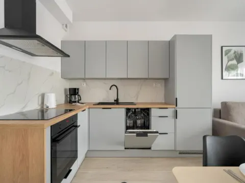 Tasteful Beige Apartment with Parking by Noclegi Renters, photo 3 of 10