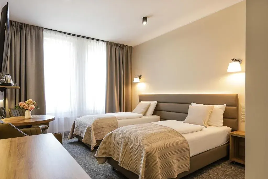 Poznań West Hotel - Airport, photo 1 of 10