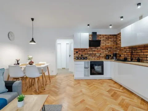 Wawrzyniaka Very Berry Modern Apartment for 6 Guests Near Old Zoo Poznań by Noclegi Renters, photo 5 of 10