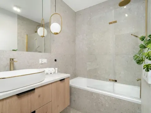 Beige and Green Two Bedroom Apartment in Poznań with Parking and Bathtub by Noclegi Renters, photo 4 of 10
