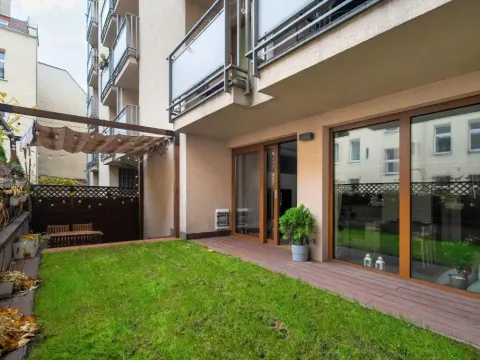 Piekny Apartament z Ogrodkiem i Tarasem & Parking by Noclegi Renters, photo 4 of 10