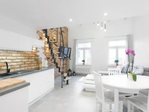 WUCHTA WIARY Apartment, photo 4 of 10