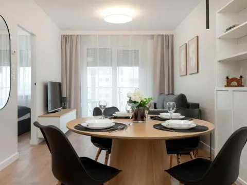 Beautiful Apartment with Balcony by Noclegi Renters, photo 9 of 10
