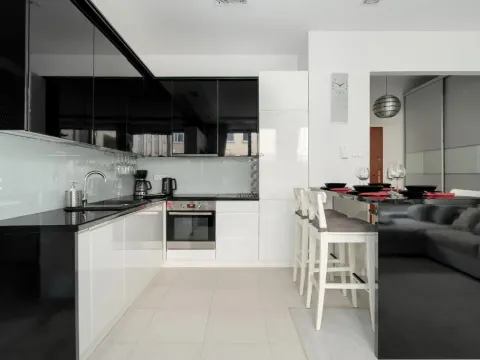 Piekny Apartament z Ogrodkiem i Tarasem & Parking by Noclegi Renters, photo 3 of 10