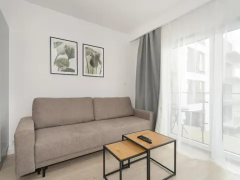 Tasteful Beige Apartment with Parking by Noclegi Renters, photo 2 of 10