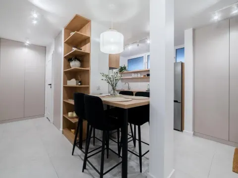 Krakowska Downtown Deluxe Apartment by BookingHost, photo 9 of 10