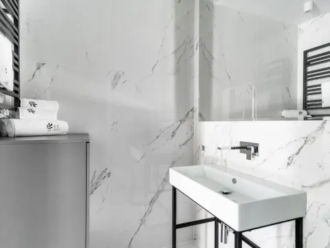 EL Apartments - Hercules, photo 3 of 10