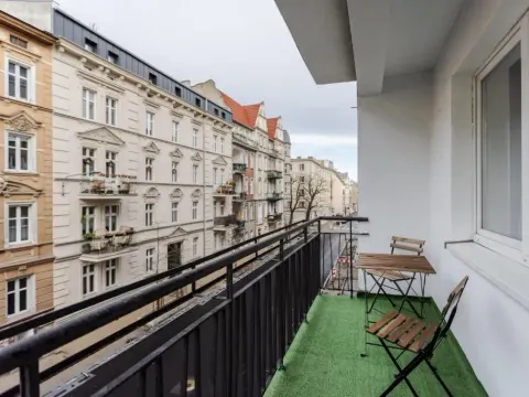 Wawrzyniaka Very Berry Modern Apartment for 6 Guests Near Old Zoo Poznań by Noclegi Renters, photo 7 of 10