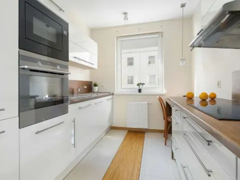 Functional & Modern Apartment with Parking and Balcony by Noclegi Renters, photo 3 of 10