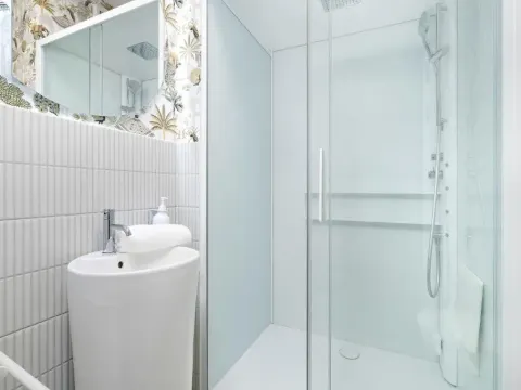 Unique 2-Bedroom Apartment with Balcony Parking by Renters Prestige, photo 6 of 10
