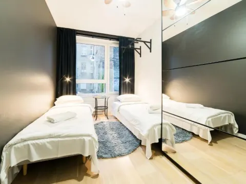 Wilda Deluxe Apartment by BookingHost, photo 2 of 10