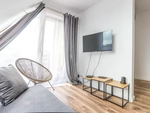 ewa apartment, photo 5 of 10