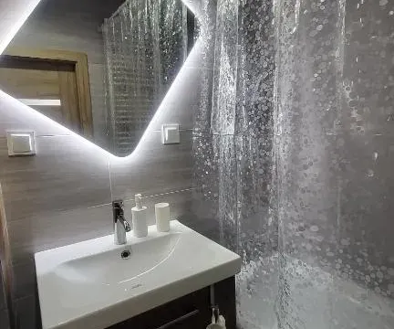 Apartament Rzeczańska Poznań, 50m2, dwie sypialnie z salonem i aneksem kuchennym, balkon, parking podziemny, czwarte piętro, winda, nowy blok, photo 3 of 10