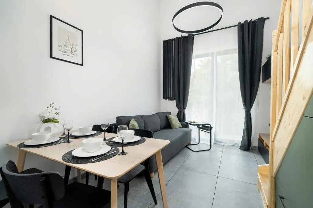 Pet Friendly Cozy Studio with Balcony in Poznań by Noclegi Renters, photo 1 of 10