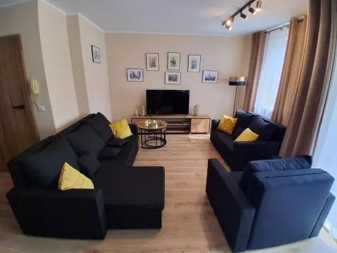 Umińskiego Spacious Apartment, photo 5 of 10