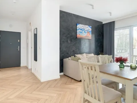 Spacious Two Bedroom Apartment with Underground Parking by Noclegi Renters, photo 10 of 10