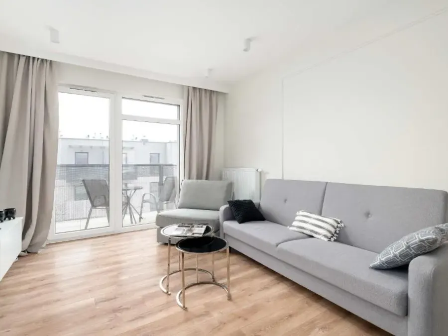 Przestronny Apartament z 2 Sypialniami by Noclegi Renters, photo 1 of 10