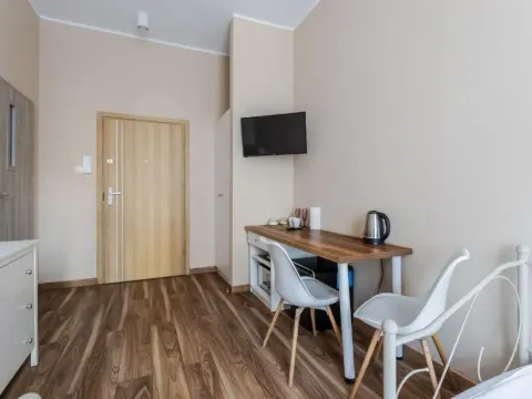 Functional and Comfortable Very Berry Studios in Poznań by Noclegi Renters, photo 6 of 10