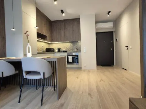 Luxurious Almond Apartment, self check-in 24h, free parking, air-conditioning, photo 9 of 10