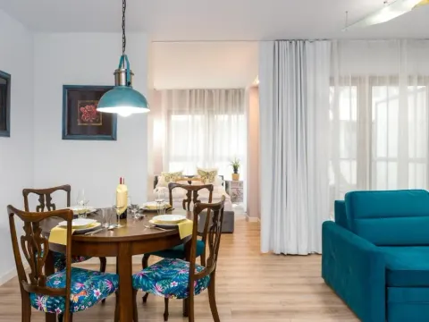 Villa Venecja Apartment Chwaliszewo with FREE GARAGE City Center by Noclegi Renters, photo 9 of 10