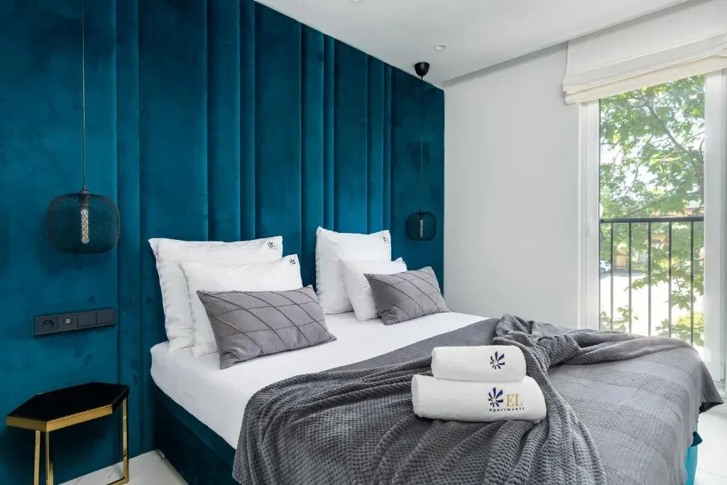 EL Apartments - Castor, photo 1 of 10