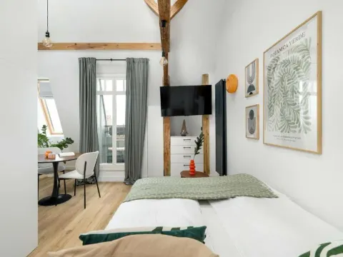 Przytulne Studio w Poznaniu z Klimatyzacją by Noclegi Renters, photo 6 of 10