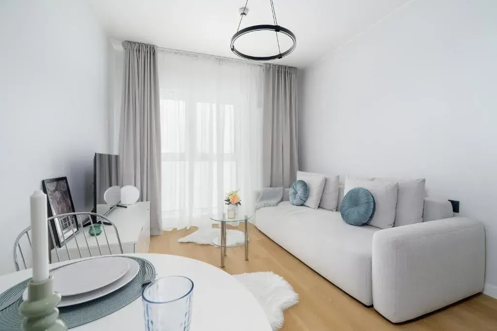 Modern Studio Plac Wolności by Noclegi Renters, photo 1 of 10