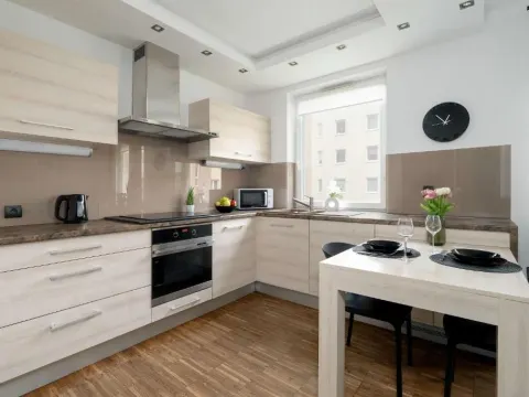 Rodzinny Apartament z Parkingiem w Poznaniu by Noclegi Renters, photo 3 of 10