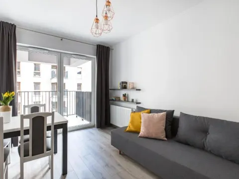 Alto Apartment by KRAMM, photo 4 of 10