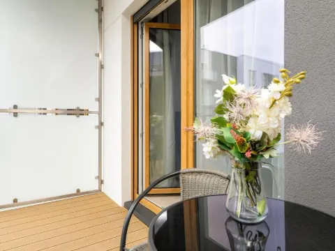 Tasteful Beige Apartment with Parking by Noclegi Renters, photo 7 of 10