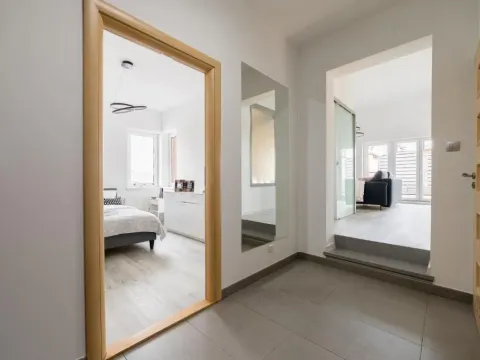 Błażeja Modern Apartment by BookingHost, photo 7 of 10