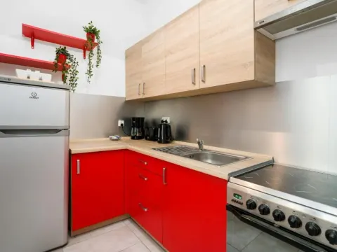 Deluxe Old Town Apartment by Noclegi Renters, photo 6 of 10